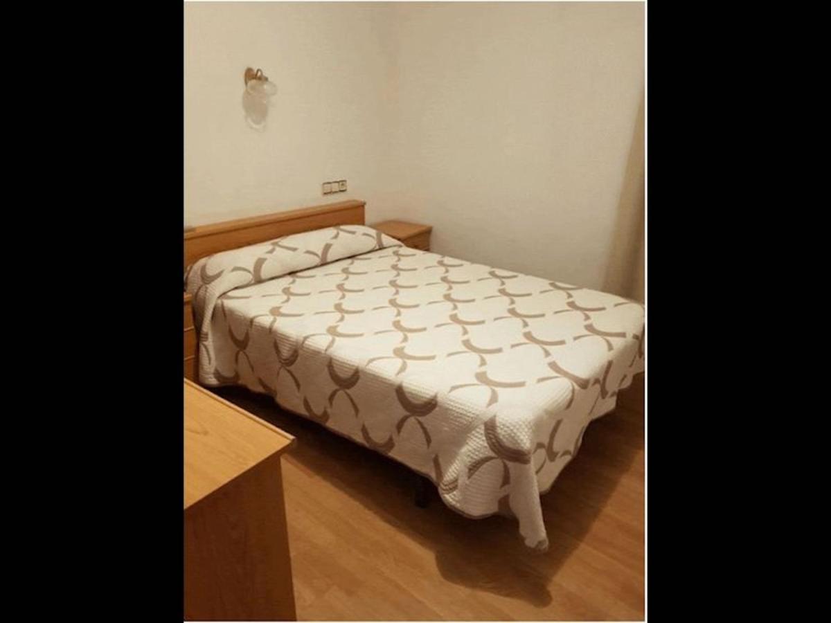 Room In Lodge - Double And Single Room - Pension Oria 2 Luarca Εξωτερικό φωτογραφία